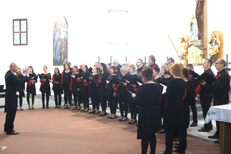 Letni koncert Komorni zbor Fran Gerbič, gostje MePZ Postojna 27 Foto Ljubo Vukelič